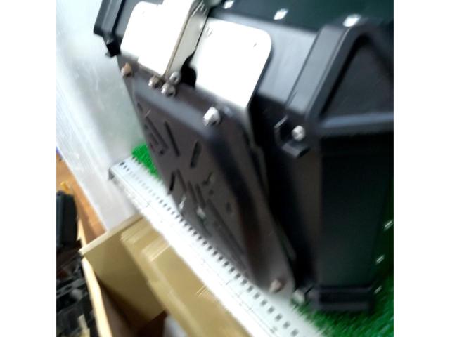 Unknown Manufacturer
Hard pannier cases