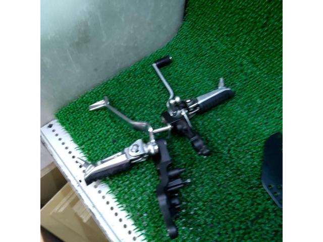 Kawasaki
ZRX1200
DAEG genuine step area