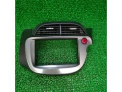 HONDA
Fit / GE system
Genuine 8-inch navigation panel