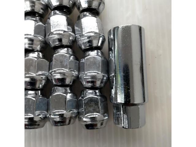 メーカー不明 M12×P1.5 19HEX ホイールナット 20個 