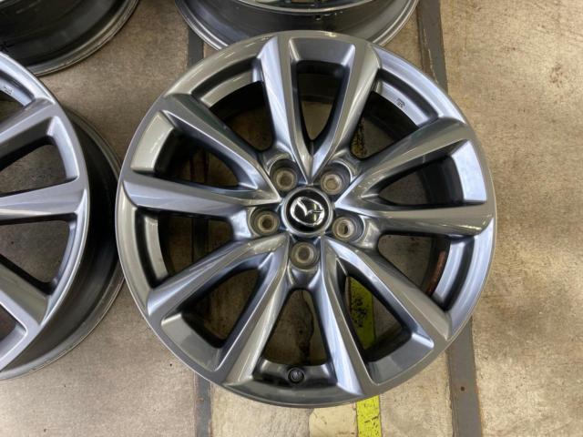 マツダ MAZDA3純正ホイール