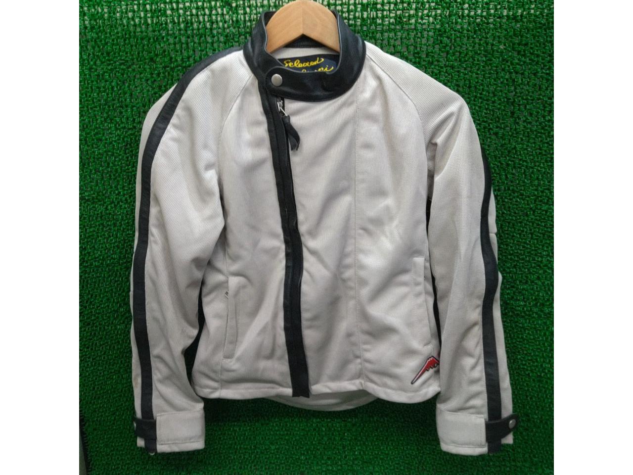 KUSHITANIKL-2095
Mesh jacket
Size: M