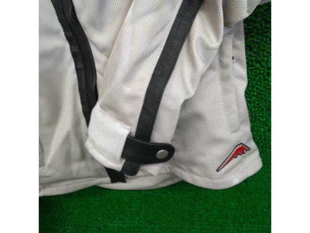 KUSHITANIKL-2095
Mesh jacket
Size: M