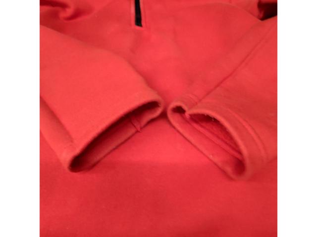 DUCATI
Zip up jersey
Size: S