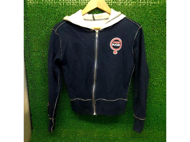 DUCATI
Reversible parka
Size unknown