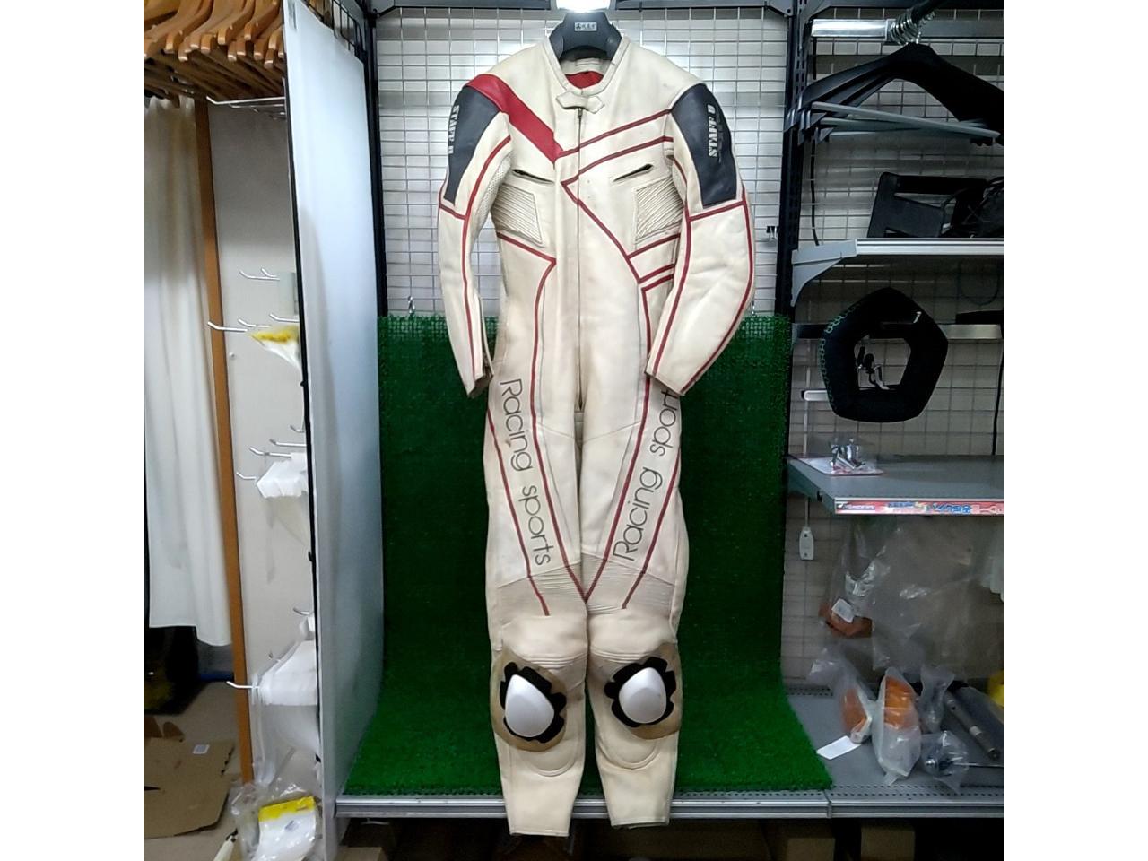 *Personalization available
STUFF
U
Leather racing suit
Size: M