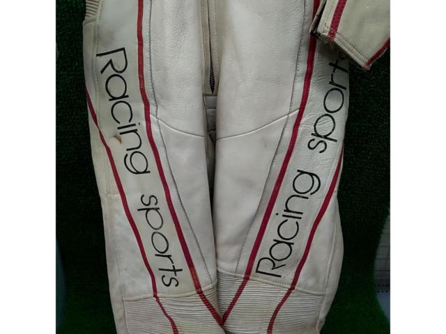 *Personalization available
STUFF
U
Leather racing suit
Size: M