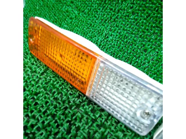 メーカー不明 ダットサントラック 720 フロントウインカー 左右セット
