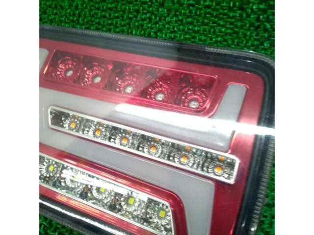 【メーカー不明】ジムニー/JB64/JB74 フルLED シーケンシャル テールランプ 左右セット