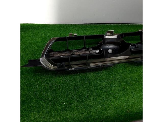 スバル純正 フロントグリル レガシィB4/BL5前期