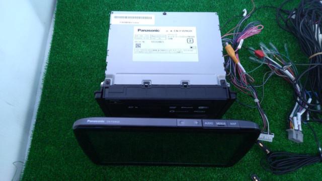 Panasonic
CN-F1D9GD
9 inch floating navigation
+
CY-RC90KD
Back camera