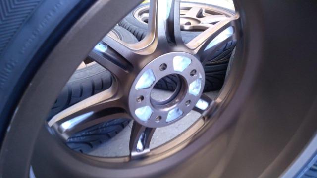 Excellent condition
RAYS
VOLKRACING
TE37
SAGA
s-plus
+
KENDA
KR 20