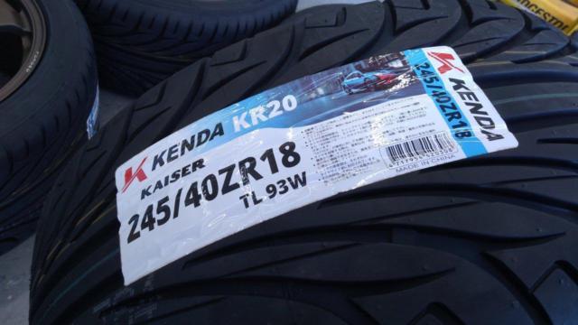Excellent condition
RAYS
VOLKRACING
TE37
SAGA
s-plus
+
KENDA
KR 20