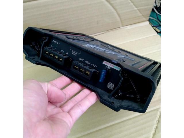 KICKER ZX100.2 2chアンプ
