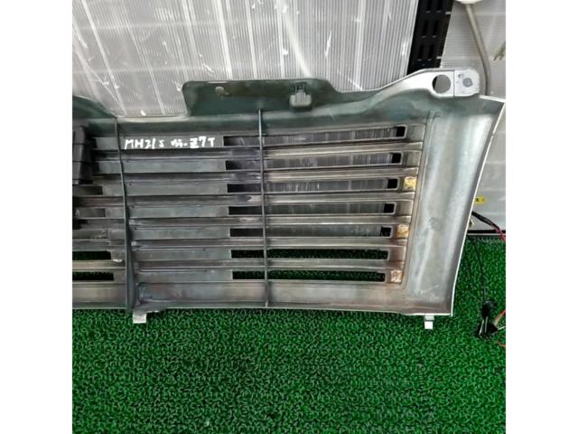 SUZUKI
Wagon R
Genuine front grille