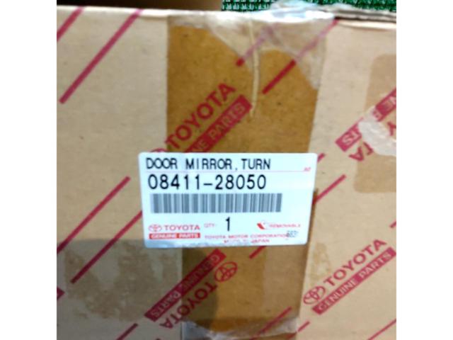 TOYOTA 純正OP メッキドアミラーウインカー 08411-28050