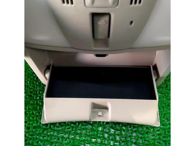 NISSAN
Genuine room lamp
Skyline/V36 etc.