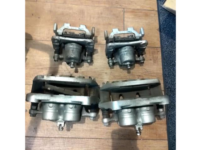NISSAN
INFINITY genuine calipers
FX35