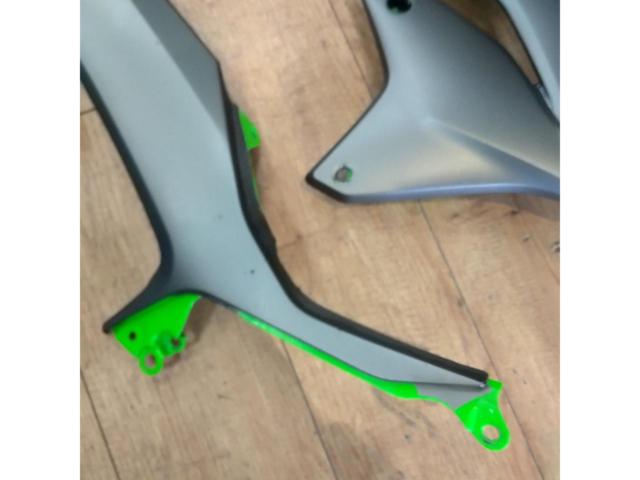 KAWASAKI
KLX250 genuine shroud