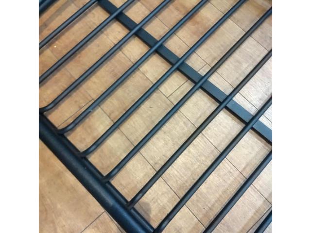 Unknown Manufacturer
Aluminum rack