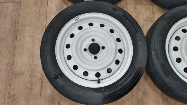 Daihatsu
Taft genuine optional steel wheels + YOKOHAMA
BluEarth-FE
