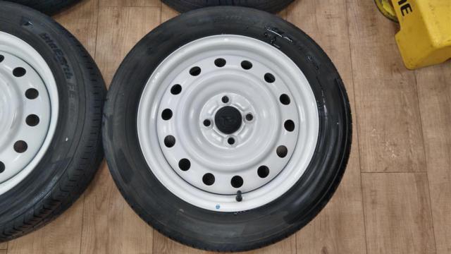 Daihatsu
Taft genuine optional steel wheels + YOKOHAMA
BluEarth-FE