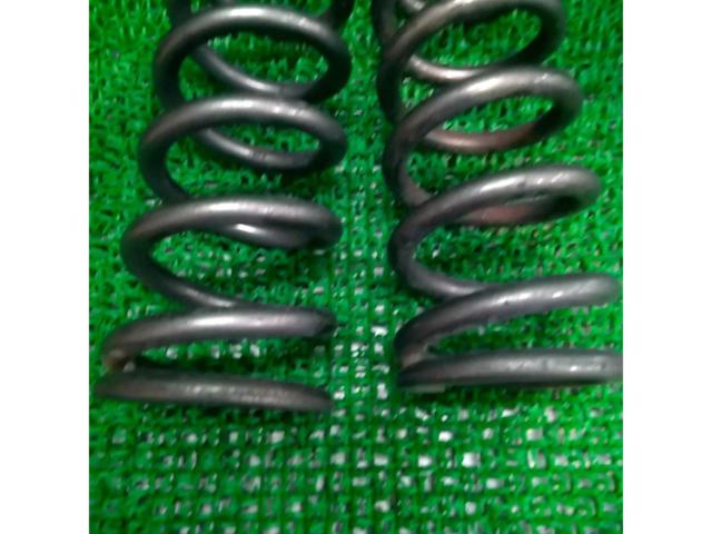 KYB
Series-wound spring
2 piece set