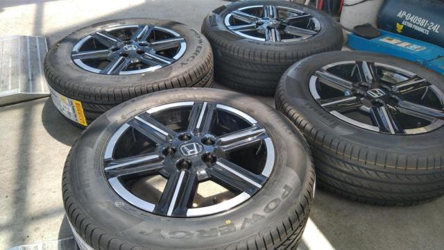ホンダ純正(HONDA)  ヴェゼル純正ホイール  + PIRELLI(ピレリ) POWERGY