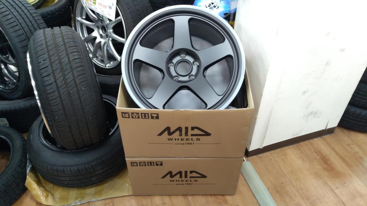 RAYS
MID
WHEELS
TR50
TBK
TARMAC
BLACK
