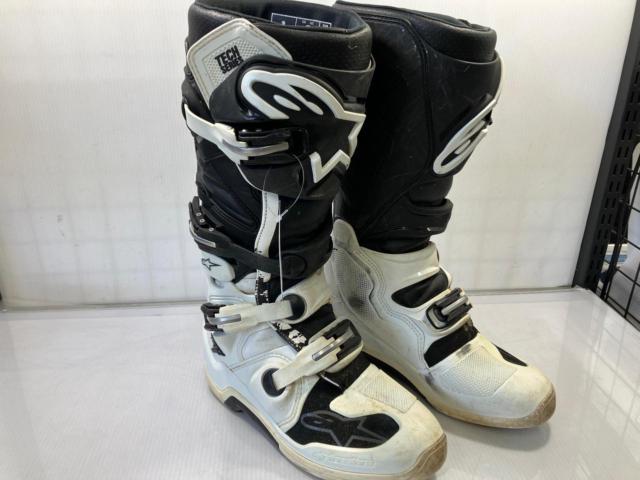 AlpinestarsTECH7
Terrain Boots