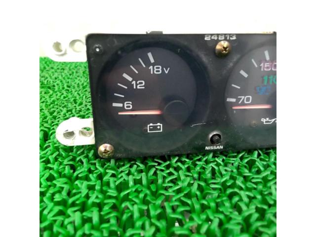 Nissan
Skyline GT-R / BNR32
Genuine
Triple meter