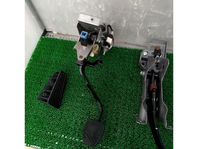 Pleiades
Legacy / BP5
Genuine pedal
(MT)