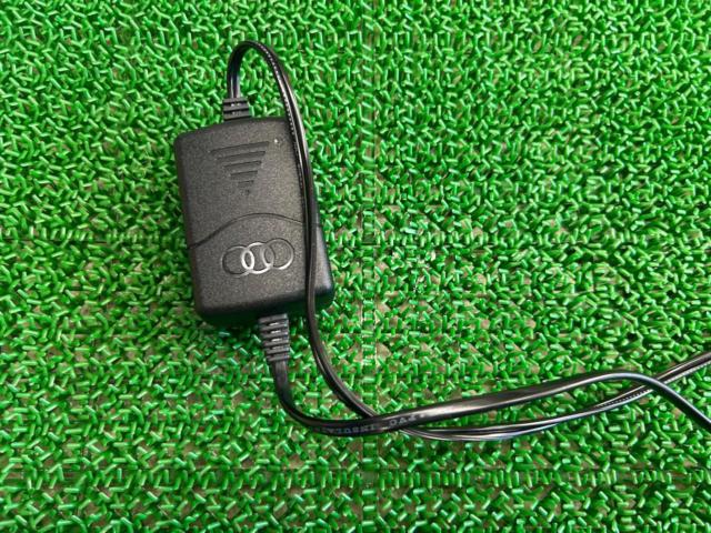 【12V用】メーカー不明 バッテリー充電器 MT-1219