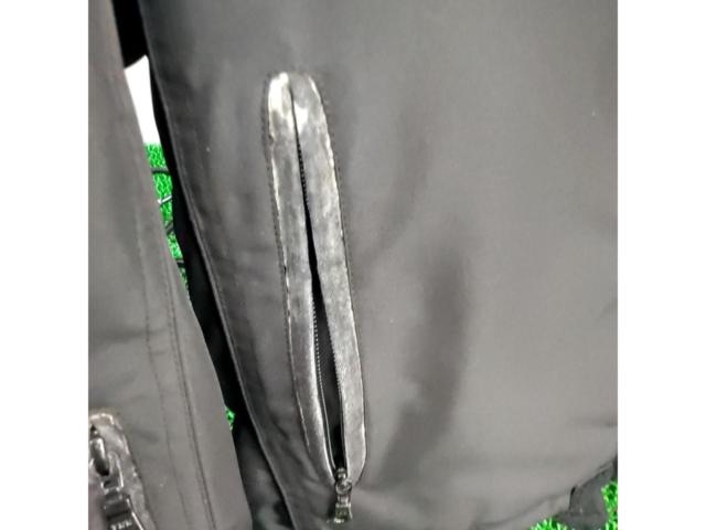 Size: LROUGH & ROAD
Gore-Tex
Riding jacket