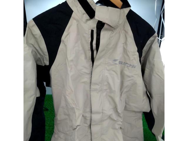 Size: LRSTaichi
DRYMASTER
RAIN
SUITS
Rain suit top and bottom set
