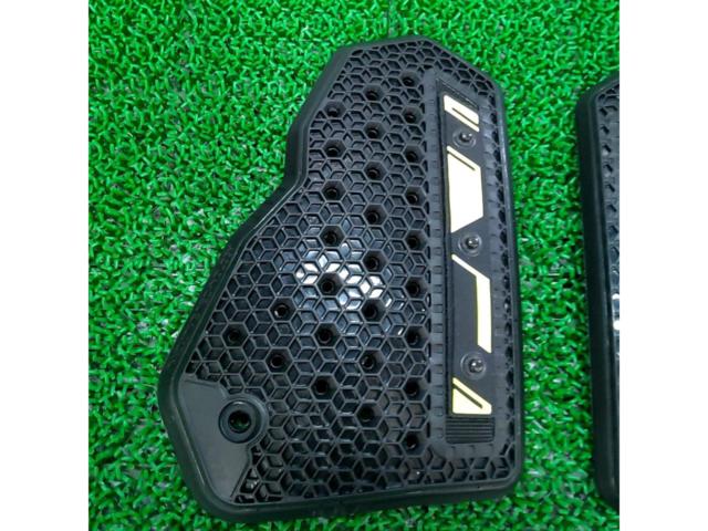 【胸部プロテクター】RSTaichi TRV079 HELINX セパレート チェスト プロテクター