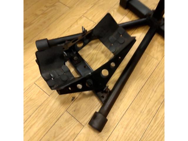 ASTRO PRODUCTS フロントホイールクランプ FC398