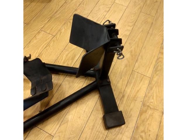 ASTRO PRODUCTS フロントホイールクランプ FC398
