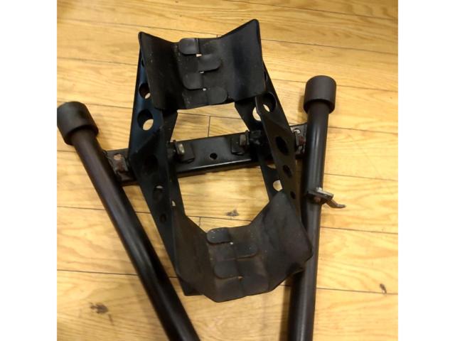 ASTRO PRODUCTS フロントホイールクランプ FC398