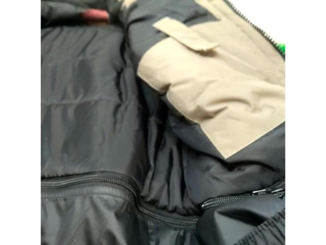 Size: MDAYTONA
Henly
Begins
Beige jacket