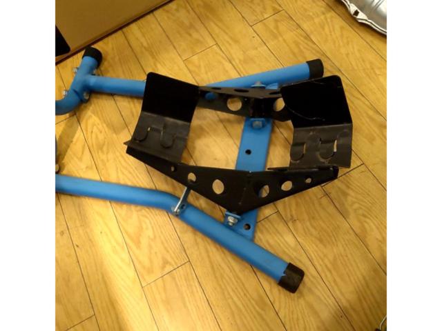 メーカー不明 フロントタイヤ固定用 ホイールクランプ