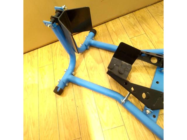 メーカー不明 フロントタイヤ固定用 ホイールクランプ