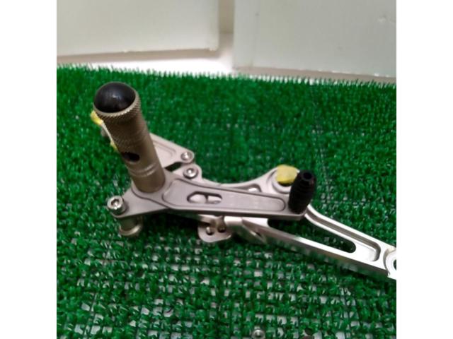 OVER
RACING
Step back
CB 750 F / RC 04