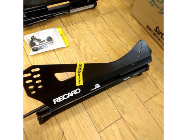 RECARO
Seat rail
Porsche
Cayman / Boxster
For the passenger seat