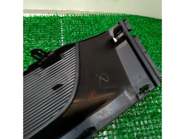 Genuine fog lamp cover for 80 series Esquire
The previous fiscal year]