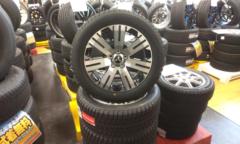 Mitsubishi
Delica D: 5
Original wheel
+
BRIDGESTONE
BLIZZAK
DM-V3