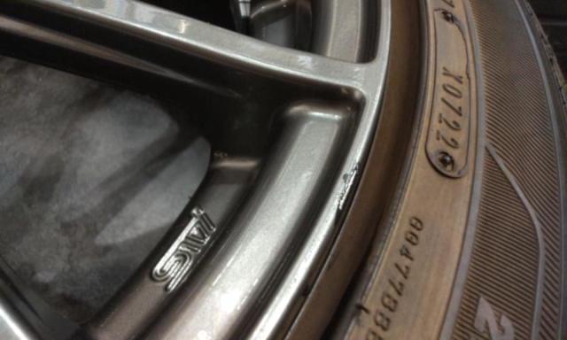 スバル レヴォーグ STi 純正ホイール + GOODYEAR EAGLE LS EXE