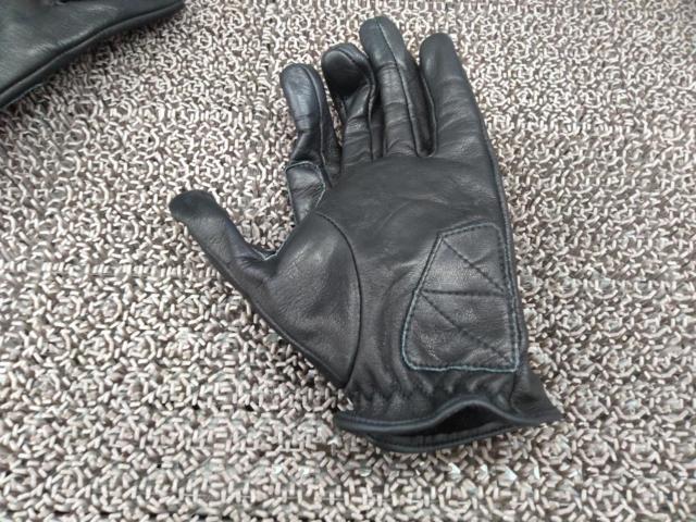 Unknown Manufacturer
Fake Leather Gloves