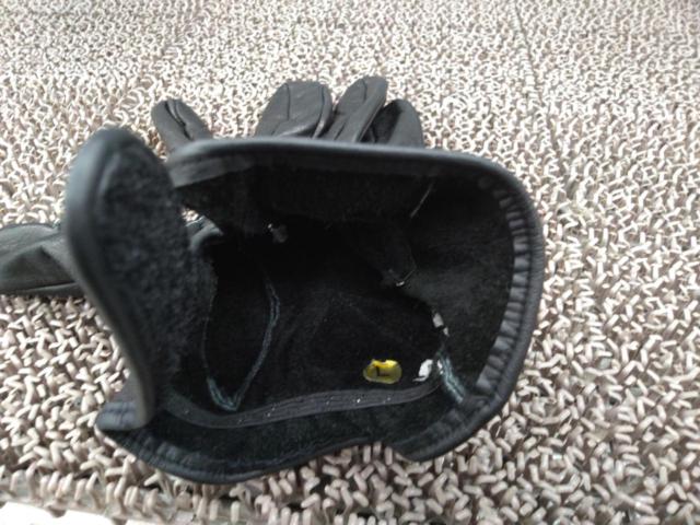 Unknown Manufacturer
Fake Leather Gloves