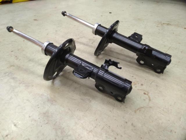 TOYOTA
Genuine shock
Front only